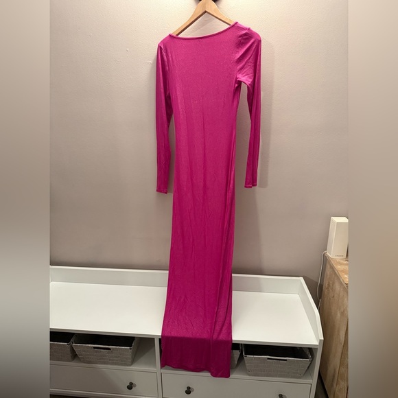 Elegant Pink Long Sleeve Dress skims - Picture 1 of 6